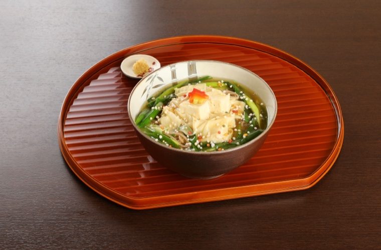 九条葱と生湯葉のあん掛け蕎麦