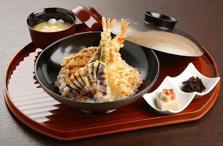 天　丼 / 胡麻豆腐・漬物・白味噌汁付